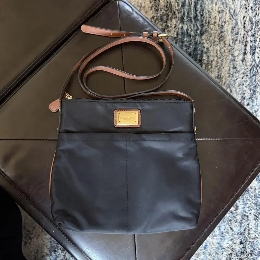 Calvin Klein Crossbody Bag Womens Medium Black Nylon Brown Trim Zip Pocket